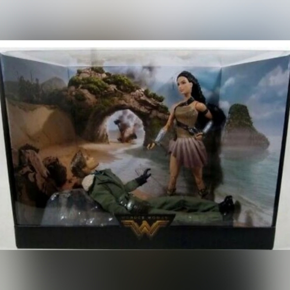 Wonder woman paradise island doll set lot of 2 - Picture 2 of 4